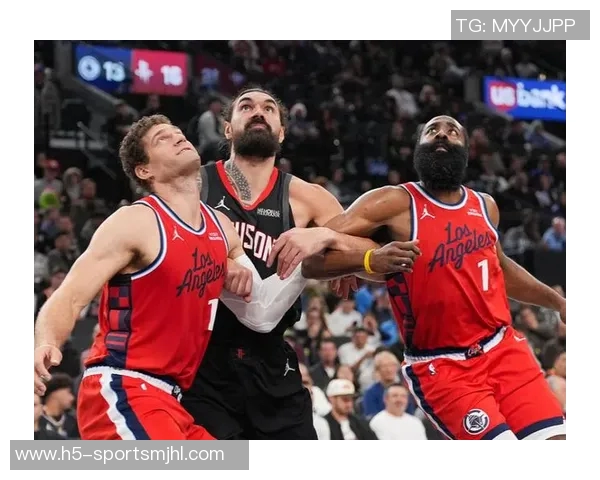 快船末节大胆尝试小卡搭配四替补阵容引发热议 快船末节大胆尝试小卡搭配四替补阵容引发热议