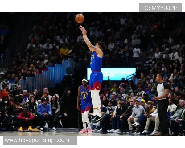 小迈克尔波特半场表现出色14中7砍下20分外加8篮板三分球命中率高达50