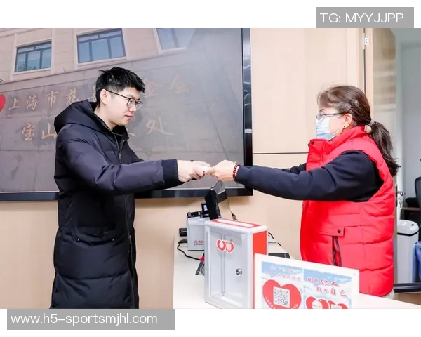 拉菲尼亚回乡举办圣诞慈善活动温暖帮助有需要的人们